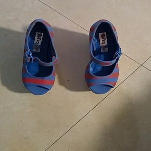 Two lips wedge heels